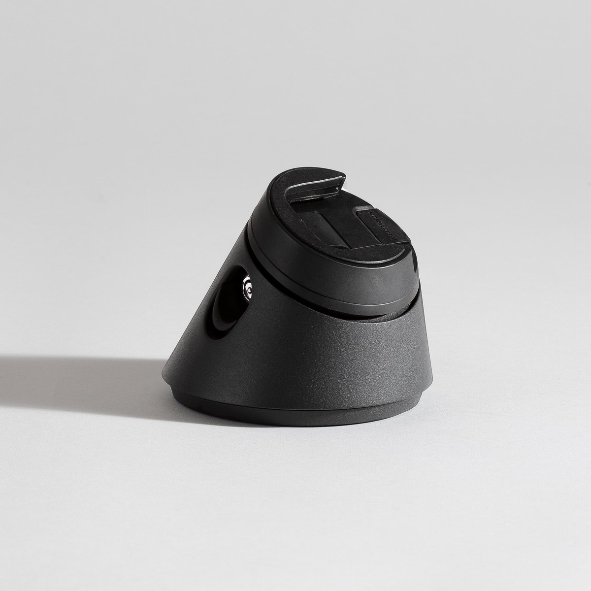 Secure tablet & iPad stand & docking station - Bouncepad Click