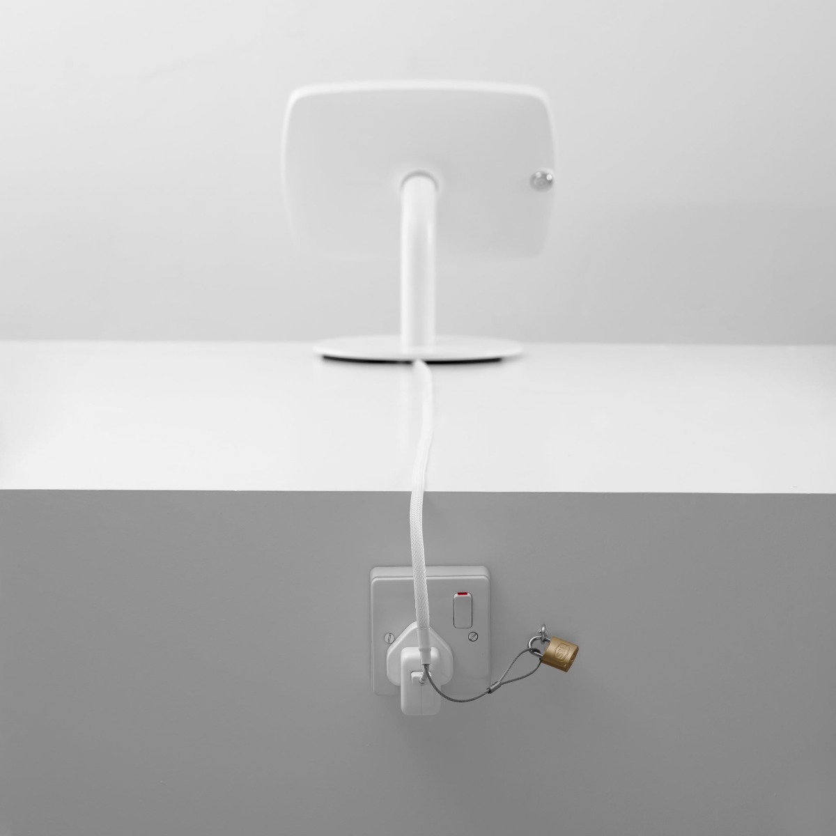 Bouncepad Counter 60 freestanding tablet counter kiosk