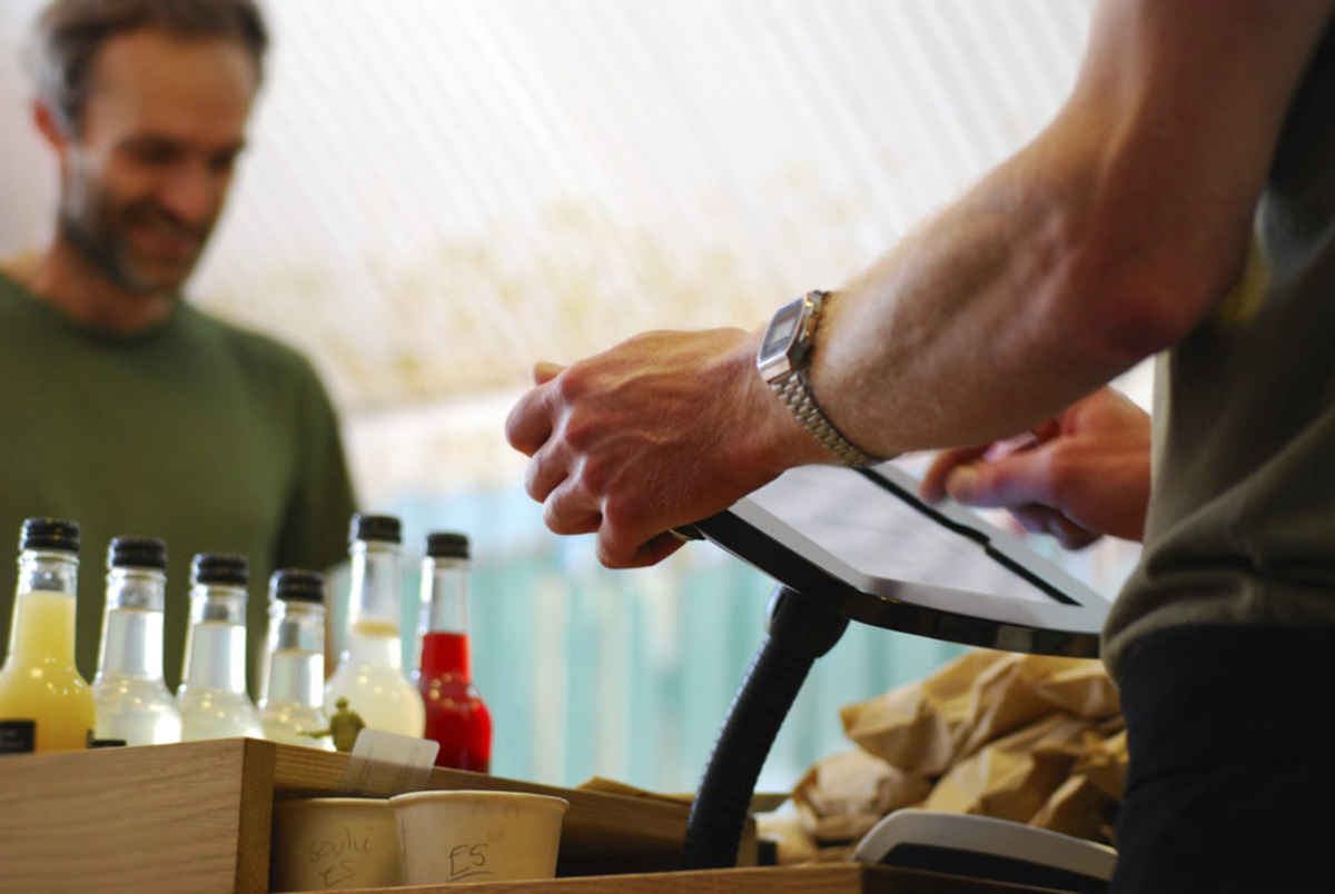 Bouncepad Flex adjustable tablet / iPad kiosk with gooseneck