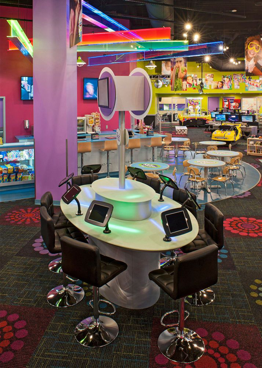 Bouncepad Flex adjustable tablet / iPad kiosk with gooseneck