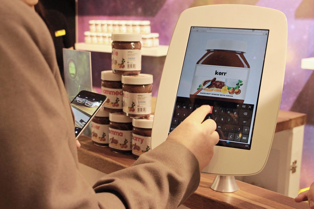 Bouncepad Static 60 tablet and iPad kiosk for counters