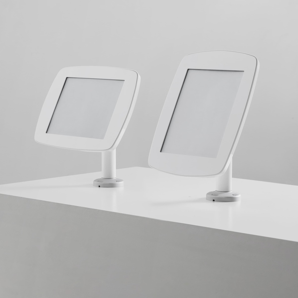 Bouncepad Swivel 60 rotating iPad / tablet desktop mount